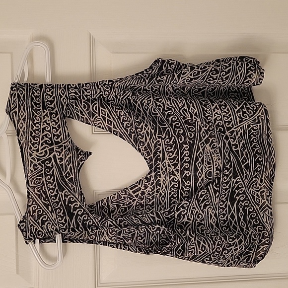 Brandy melville crop top - Picture 3 of 4